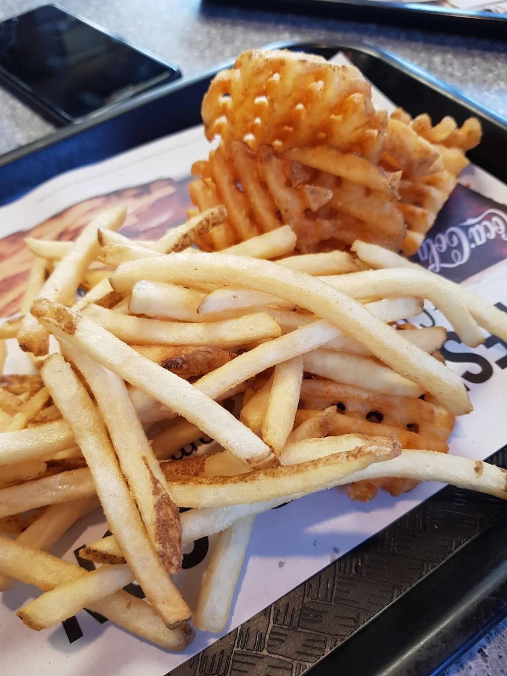 Carls Jr. | restaurant | 501 S Western Ave, Los Angeles, CA 90020, USA | 2133833401 OR +1 213-383-3401