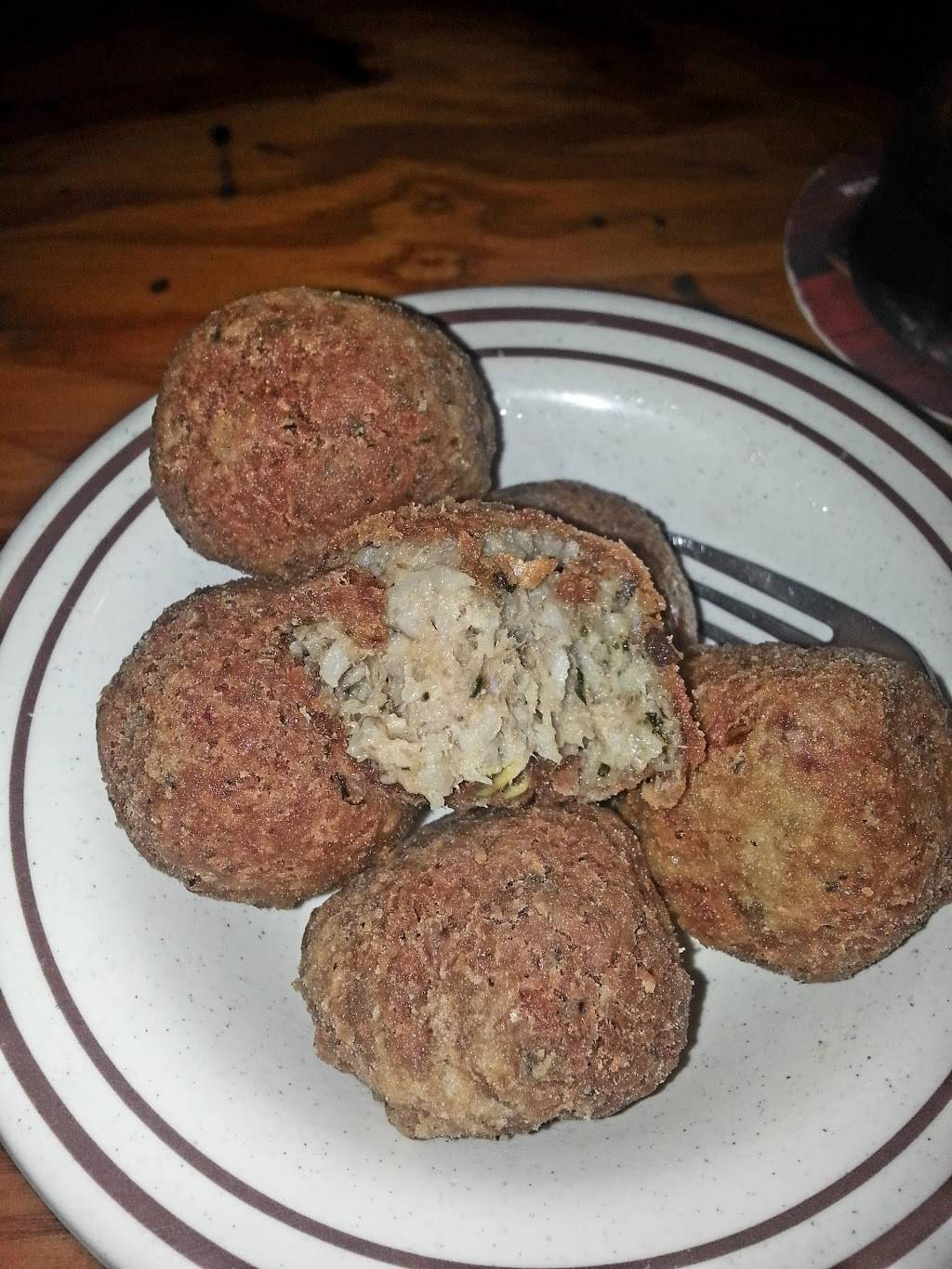 The Boudain Hut | restaurant | 5714 Gulfway Dr, Port Arthur, TX 77642, USA | 4099625079 OR +1 409-962-5079