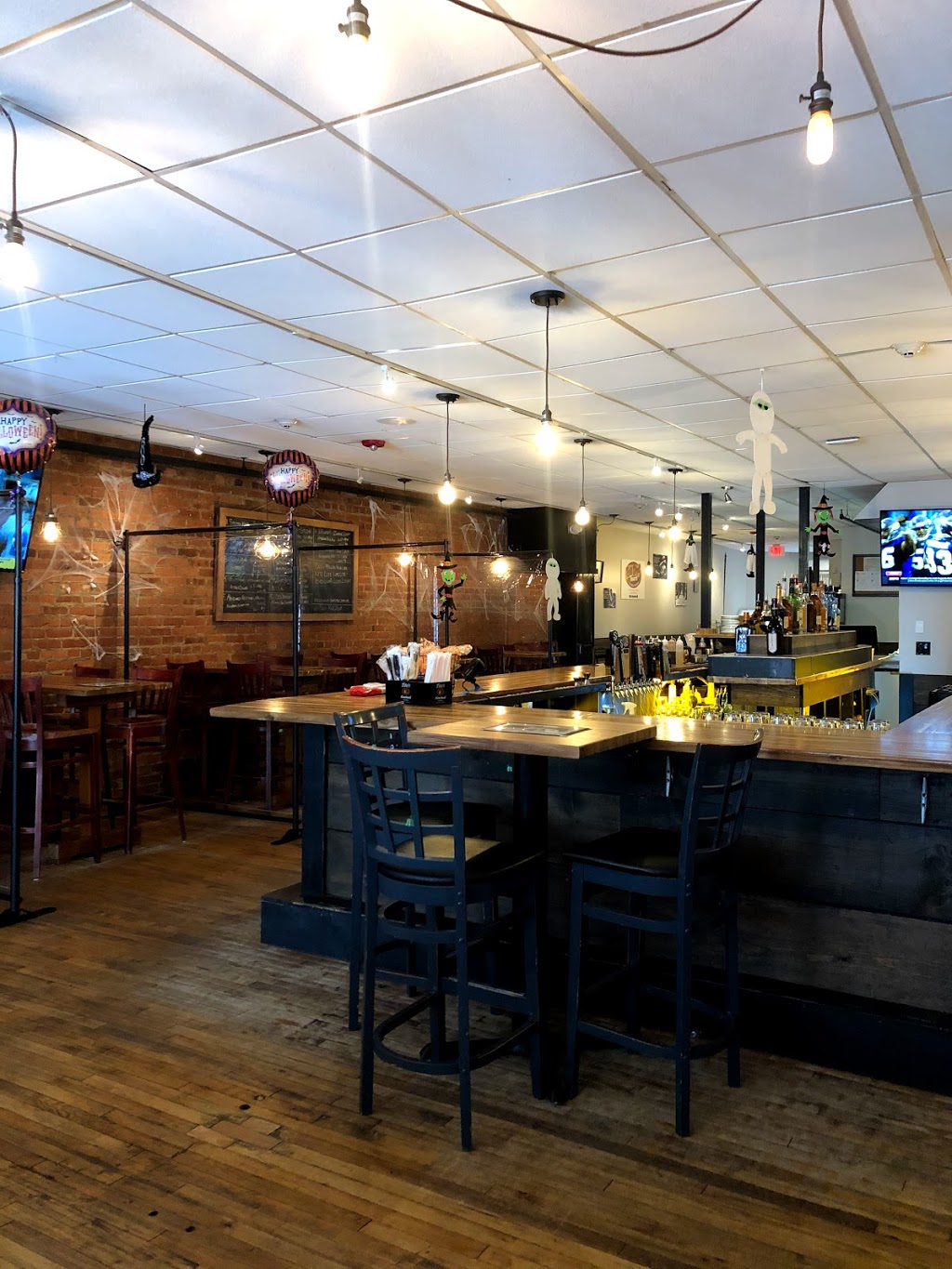 Roll Street Tavern | restaurant | 35 Main St, Plymouth, MA 02360, USA | 7744047636 OR +1 774-404-7636