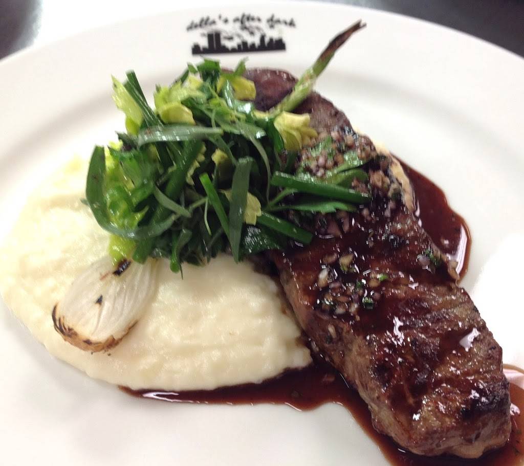 Dellas Cafe & Bistro | cafe | 608 Oakfield Dr, Brandon, FL 33511, USA | 8136843354 OR +1 813-684-3354