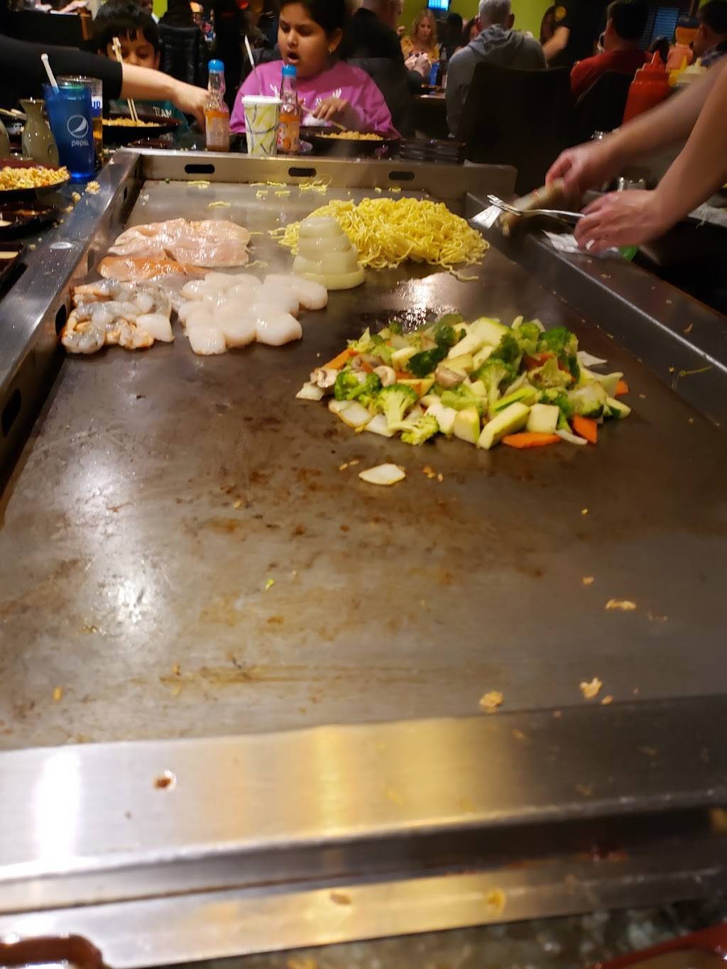 Kumo | restaurant | 3376 NJ-27, Kendall Park, NJ 08824, USA | 7324193452 OR +1 732-419-3452