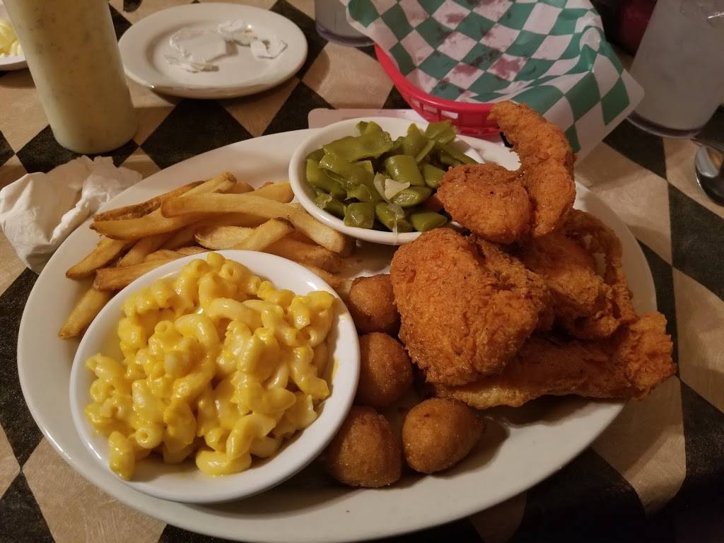 Catfish Plantation | restaurant | 814 Water St, Waxahachie, TX 75165, USA | 9729379468 OR +1 972-937-9468