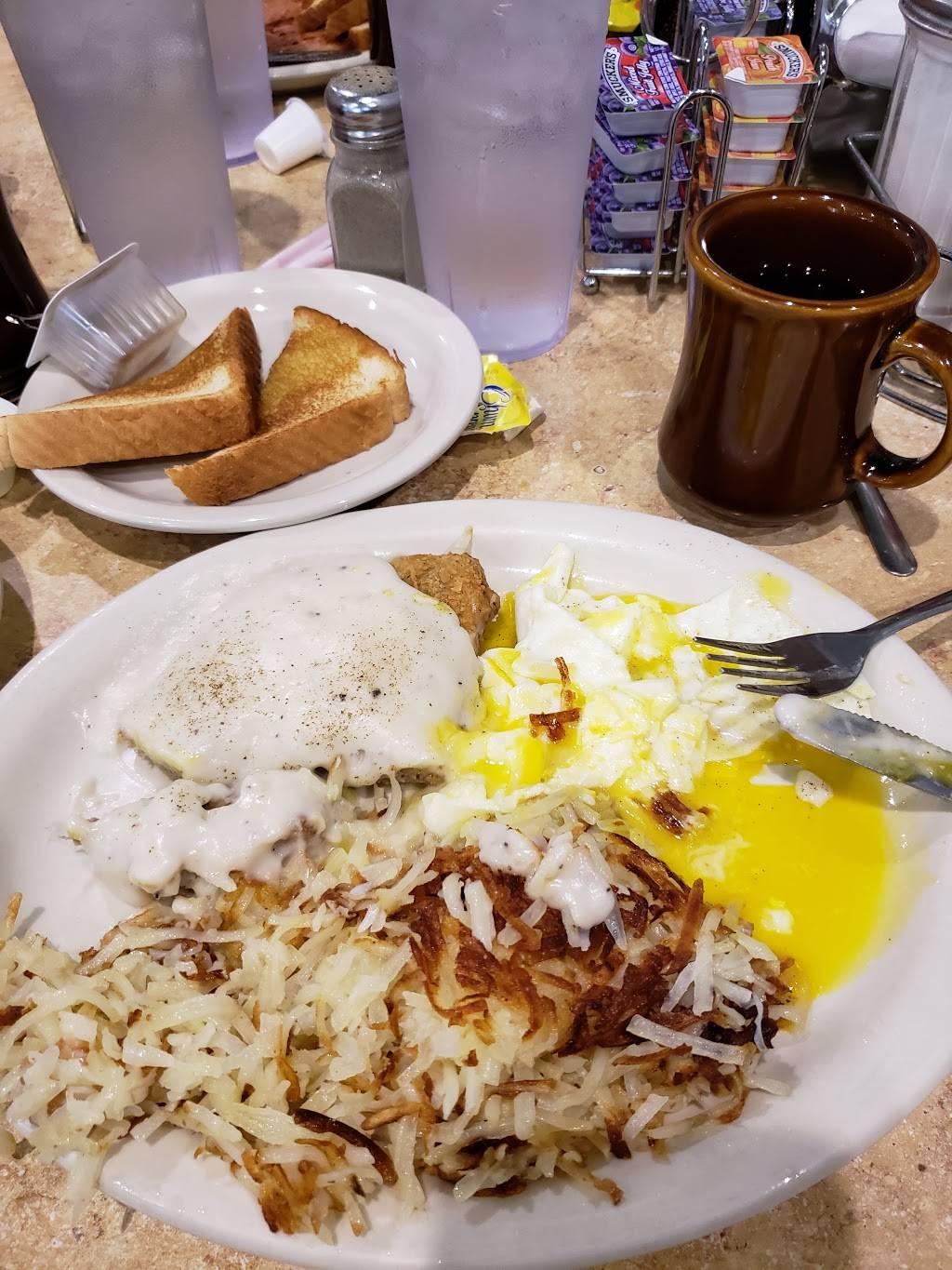 Peacocks Restaurant | restaurant | 1615 W South Loop, Stephenville, TX 76401, USA | 2549682900 OR +1 254-968-2900