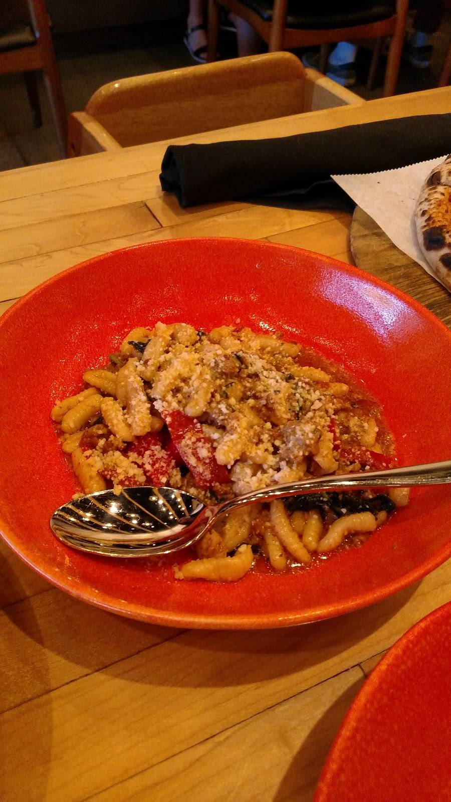 Via Farina | restaurant | 1108 S 10th St, Omaha, NE 68108, USA | 4025029880 OR +1 402-502-9880