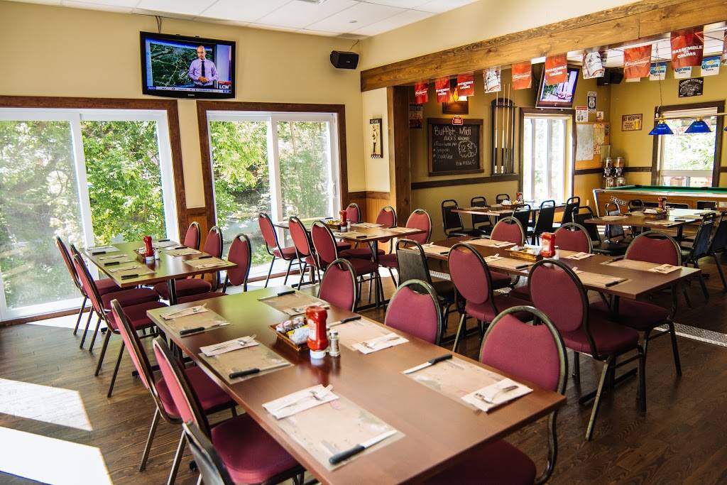 Pizzeria Paquet Portneuf | restaurant | 81 Rue de la Rivière, Portneuf, QC G0A 2Y0, Canada | 4182864531 OR +1 418-286-4531