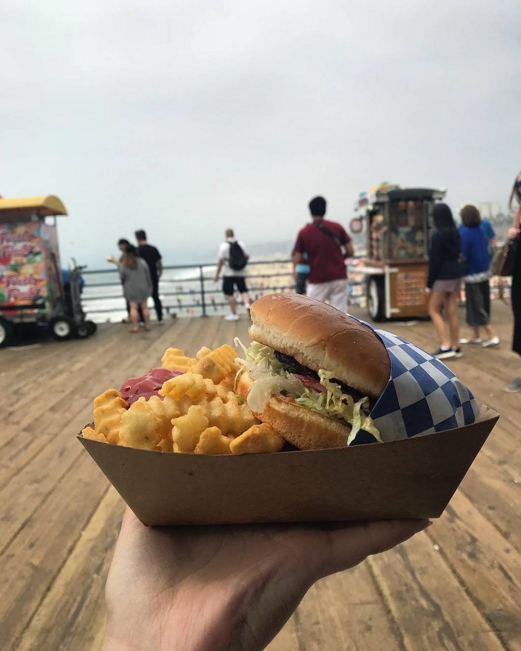 Beach Burger | restaurant | 380 Santa Monica Pier Suite 3, Santa Monica, CA 90401, USA | 3102608744 OR +1 310-260-8744