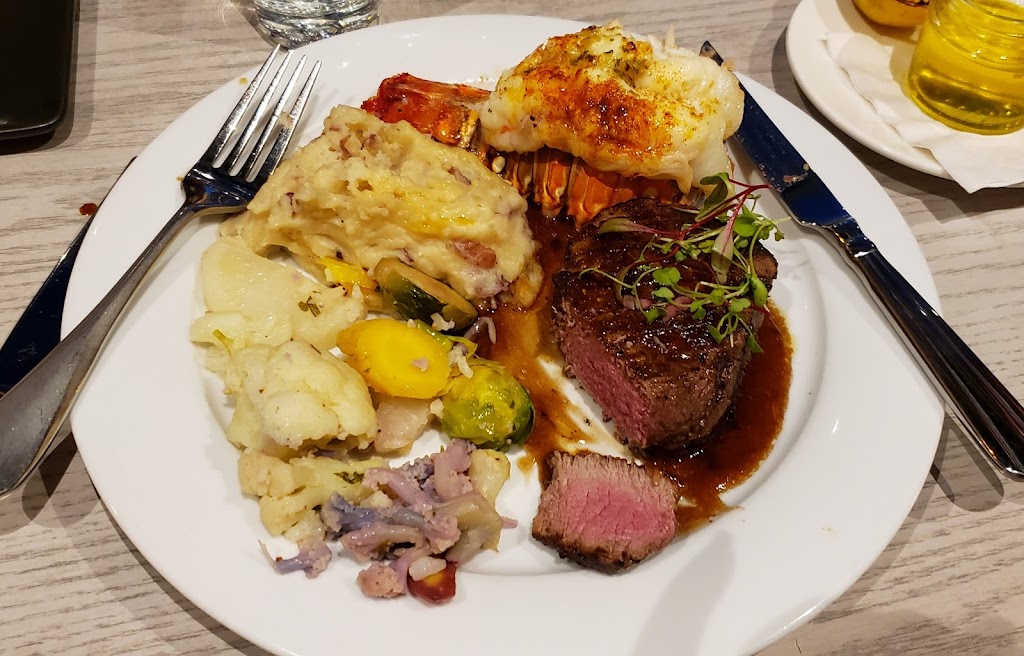 The Cove Restaurant | restaurant | 5731 SE Columbia Way, Vancouver, WA 98661, USA | 3603605000 OR +1 360-360-5000