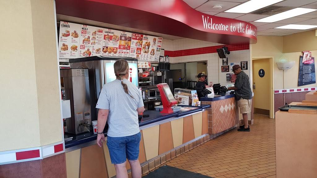 KFC | restaurant | 12125 Mariposa Rd, Victorville, CA 92395, USA | 7602415113 OR +1 760-241-5113