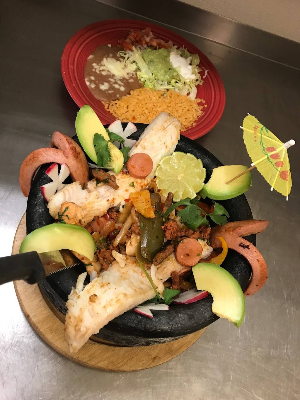 Casa Vallarta Mexican and Seafood Grill | restaurant | 3915 Battleground Ave, Greensboro, NC 27410, USA | 3362827070 OR +1 336-282-7070