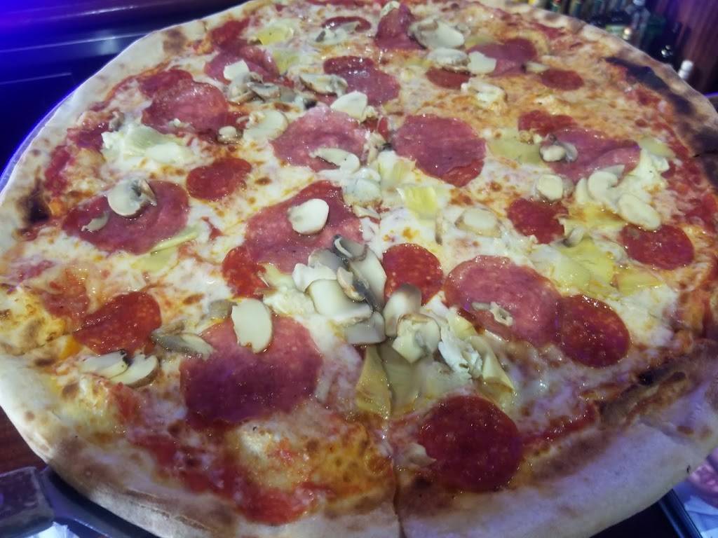 Kingsland Bar & Grill | restaurant | 3634, 269 Norman Ave, Brooklyn, NY 11222, USA | 7183831900 OR +1 718-383-1900