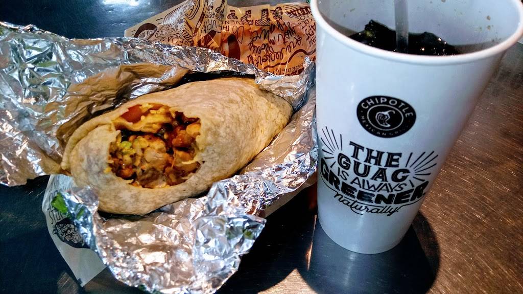 Chipotle Mexican Grill | restaurant | 704 NE Weidler St, Portland, OR 97232, USA | 5032878242 OR +1 503-287-8242