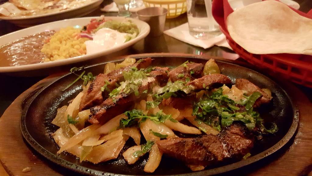 Los Tios Grill | restaurant | 2615 Mt Vernon Ave, Alexandria, VA 22301, USA | 7032999290 OR +1 703-299-9290