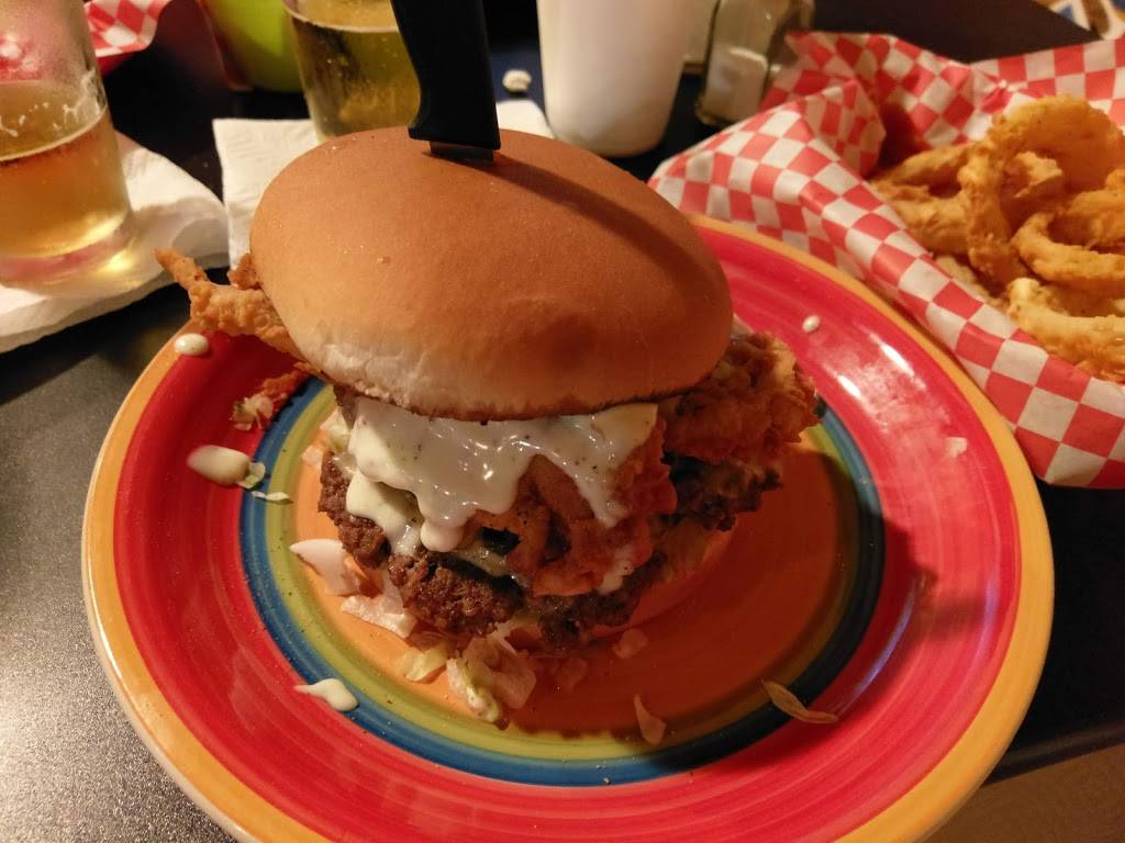Willie & Dicks Grill | restaurant | 424 Fall Creek Hwy, Granbury, TX 76049, USA | 8173266241 OR +1 817-326-6241
