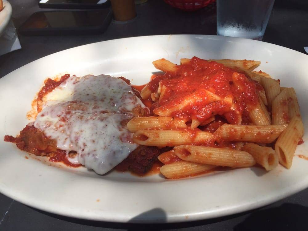 Espositos Ristorante & Pizzeria | restaurant | 18 Broadway, Valhalla, NY 10595, USA | 9147618640 OR +1 914-761-8640