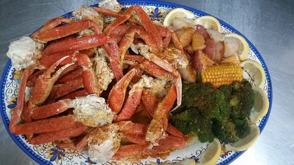 Seafood Junction | restaurant | 132 Madison St, Oak Park, IL 60302, USA | 7086600015 OR +1 708-660-0015