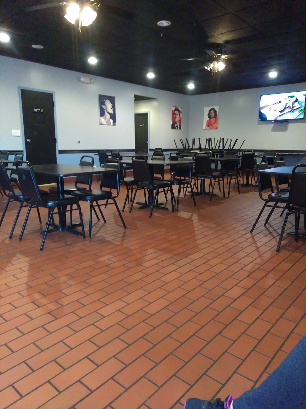 Mr Wonderfuls Chicken & Waffles | restaurant | 5354 Lee Rd, Maple Heights, OH 44137, USA | 2164759233 OR +1 216-475-9233