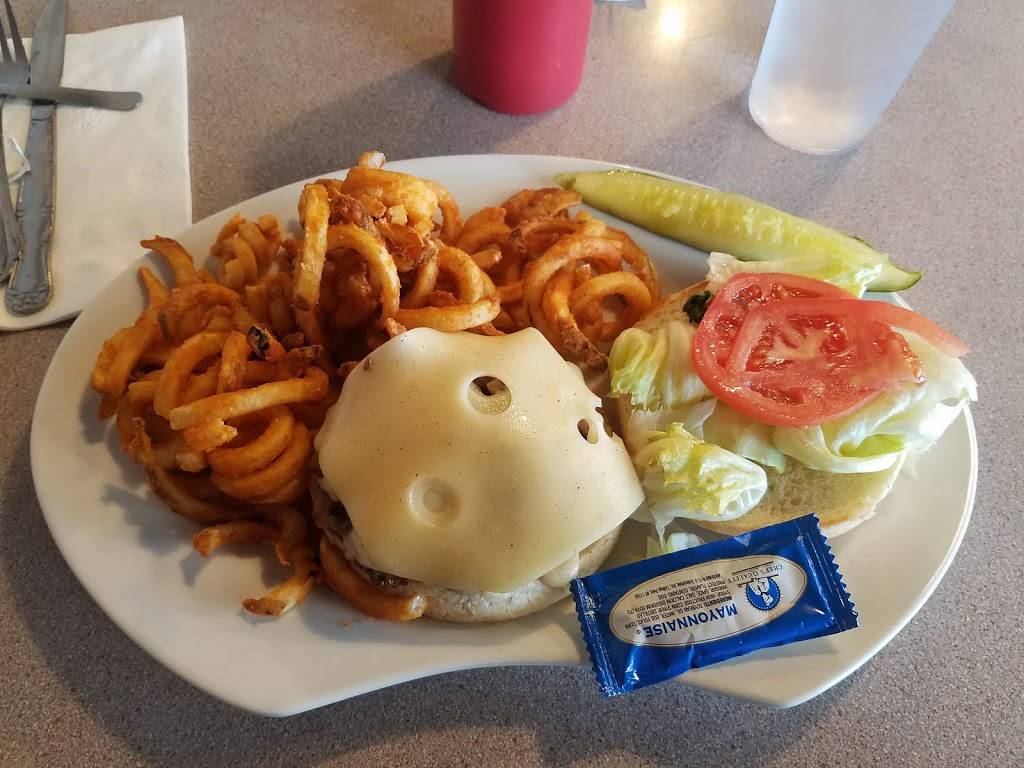 Joes Deli & Restaurant | restaurant | 11750 Madison Ave, Lakewood, OH 44107, USA | 2165212477 OR +1 216-521-2477