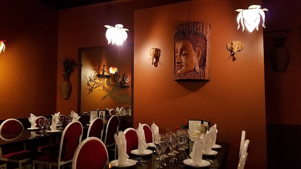 Racha Thai | restaurant | 545 SW Cutoff # G, Worcester, MA 01607, USA | 5087578884 OR +1 508-757-8884