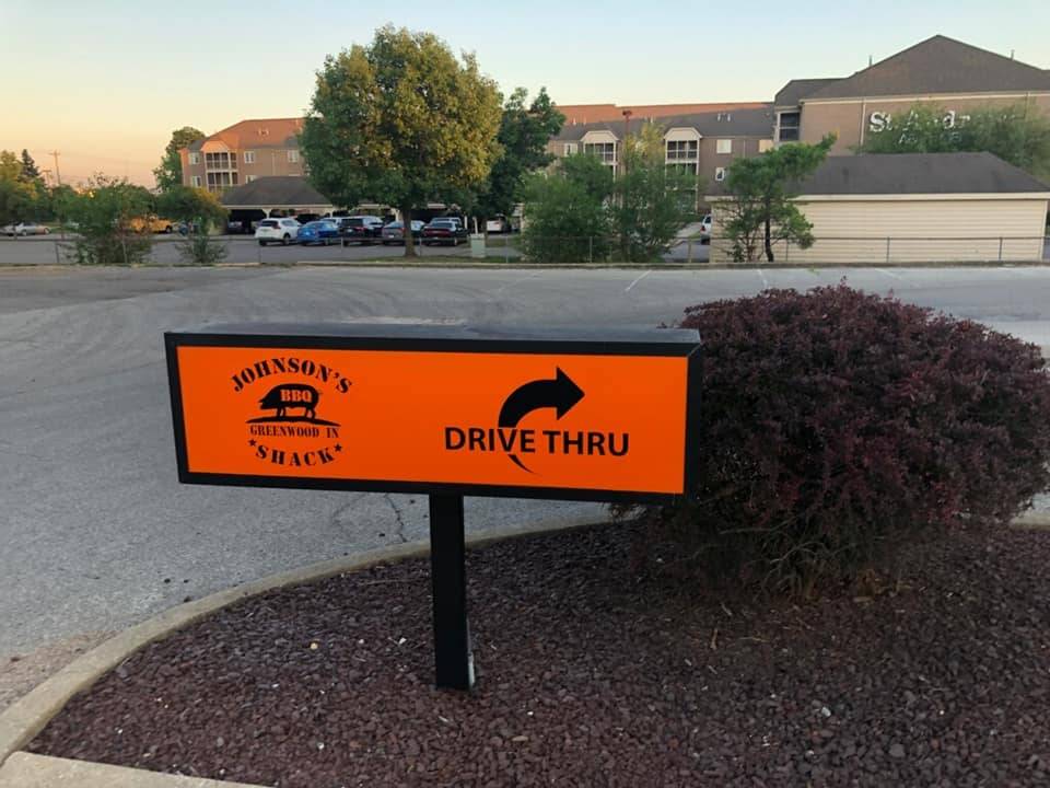 Johnsons BBQ Shack | restaurant | 100 Byrd Way, Greenwood, IN 46143, USA | 3173609900 OR +1 317-360-9900