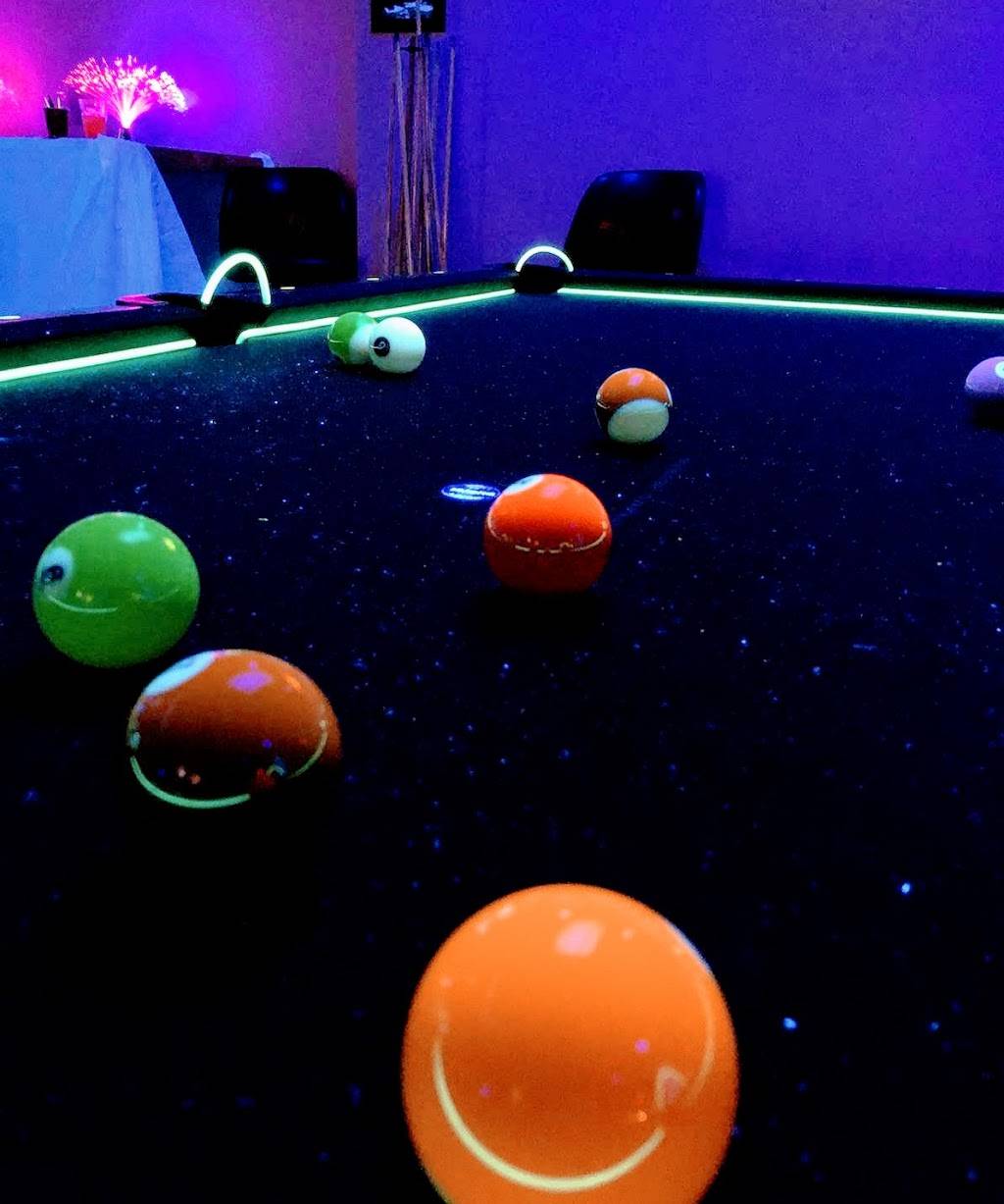 Driftwood Lounge | restaurant | 3535 Clarks River Rd, Paducah, KY 42003, USA | 2705577675 OR +1 270-557-7675