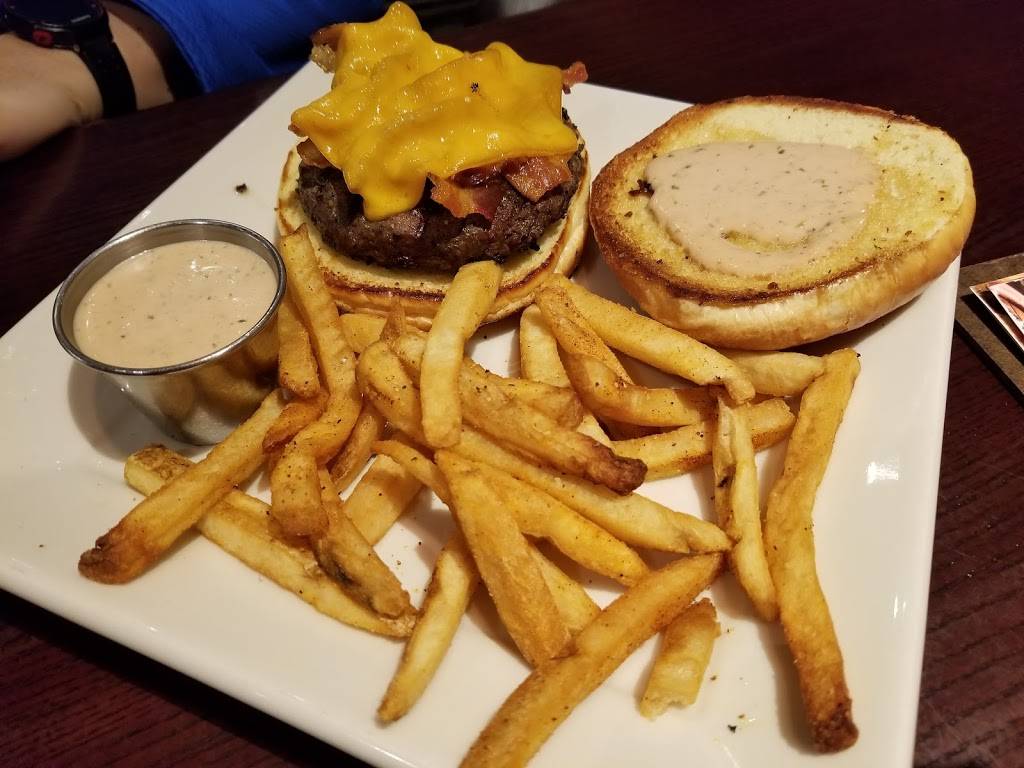 Rock Bottom Restaurant & Brewery | restaurant | 639 E Boughton Rd Ste # 100, Bolingbrook, IL 60440, USA | 6307396036 OR +1 630-739-6036