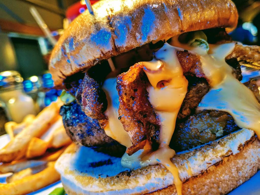 Old Chicago | restaurant | 7115 Commerce Center Dr, Colorado Springs, CO 80919, USA | 7195937678 OR +1 719-593-7678