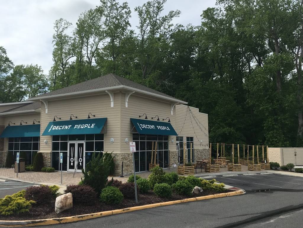 Decent People Taproom | restaurant | 5140 River Club Dr #120, Suffolk, VA 23435, USA | 7579771211 OR +1 757-977-1211