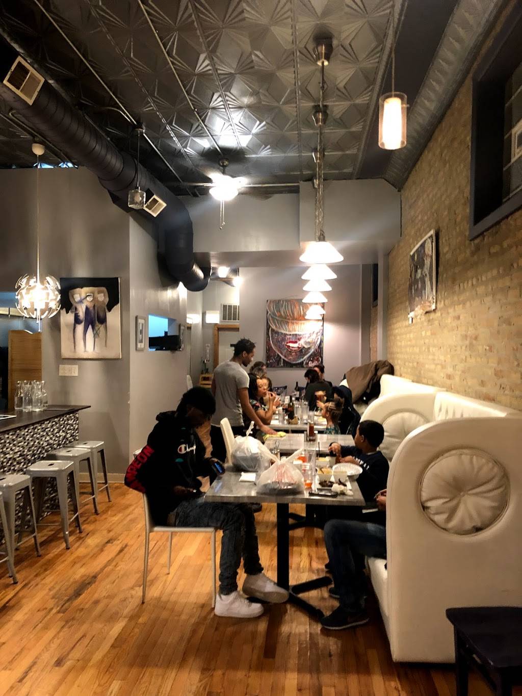 Soule | restaurant | 1931 W Chicago Ave, Chicago, IL 60622, USA | 3125263825 OR +1 312-526-3825