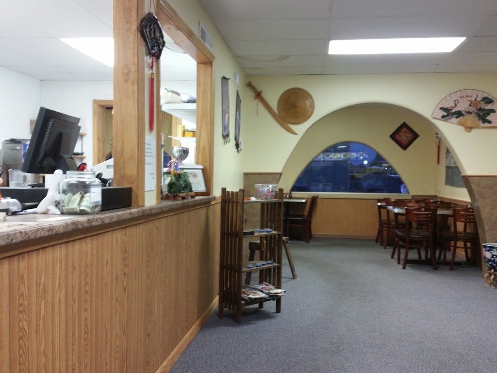 Peking Express Chinese | restaurant | 728 E 12th Ave, Emporia, KS 66801, USA | 6203438808 OR +1 620-343-8808