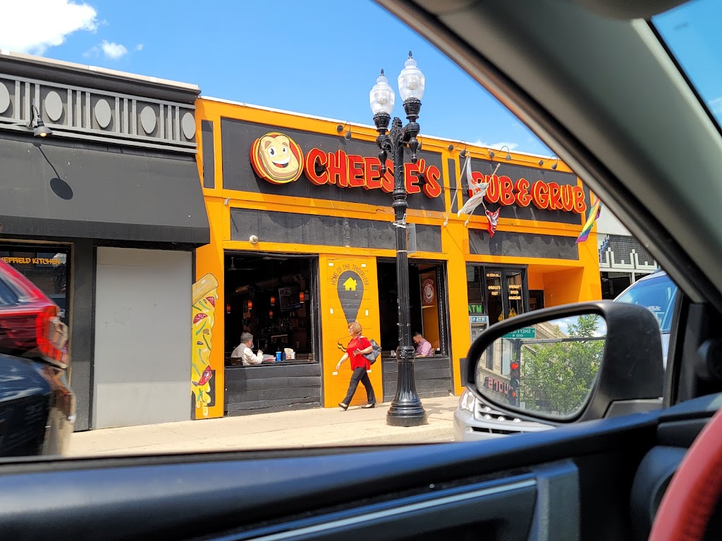 Cheesies Pub & Grub Lakeview | restaurant | 958 W Belmont Ave, Chicago, IL 60657, USA | 7733881574 OR +1 773-388-1574