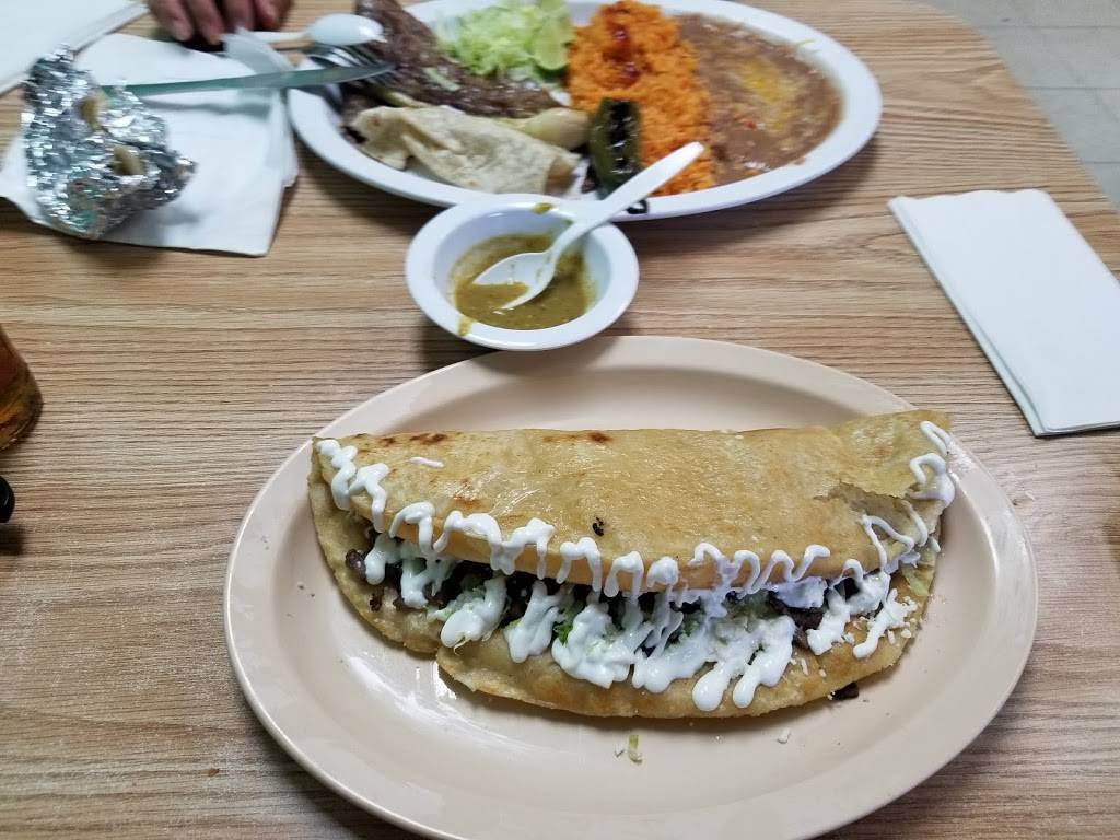 Pozoleria Mexican Food | restaurant | 2801 E Van Buren St, Phoenix, AZ 85008, USA | 6029142242 OR +1 602-914-2242