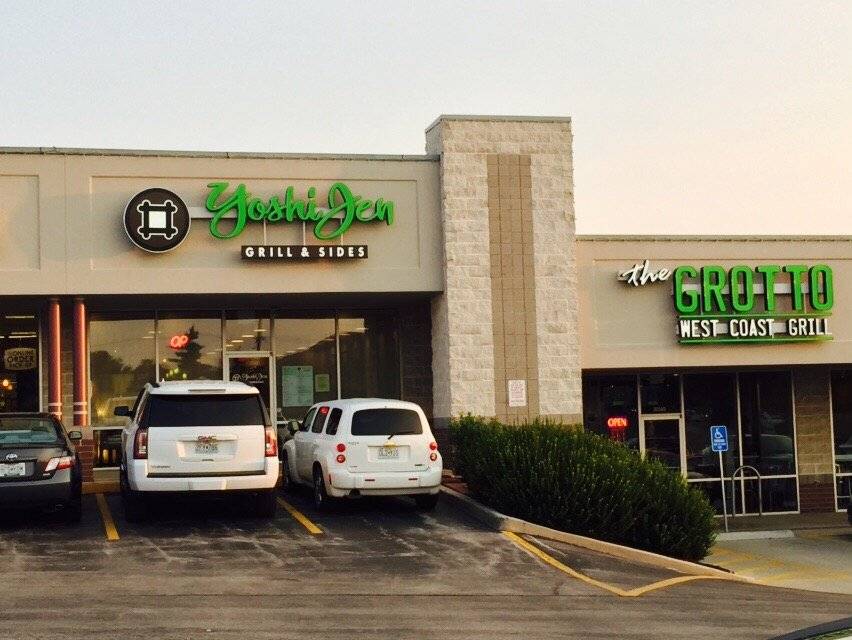 Yoshi Jen Grill & Sides | restaurant | 3250 E Battlefield Rd, Springfield, MO 65804, USA | 4178872888 OR +1 417-887-2888
