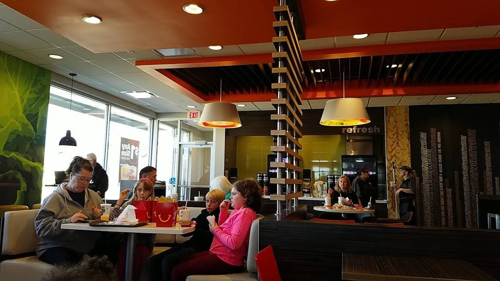 McDonalds | cafe | 2022 N Summit St, Arkansas City, KS 67005, USA | 6204423122 OR +1 620-442-3122
