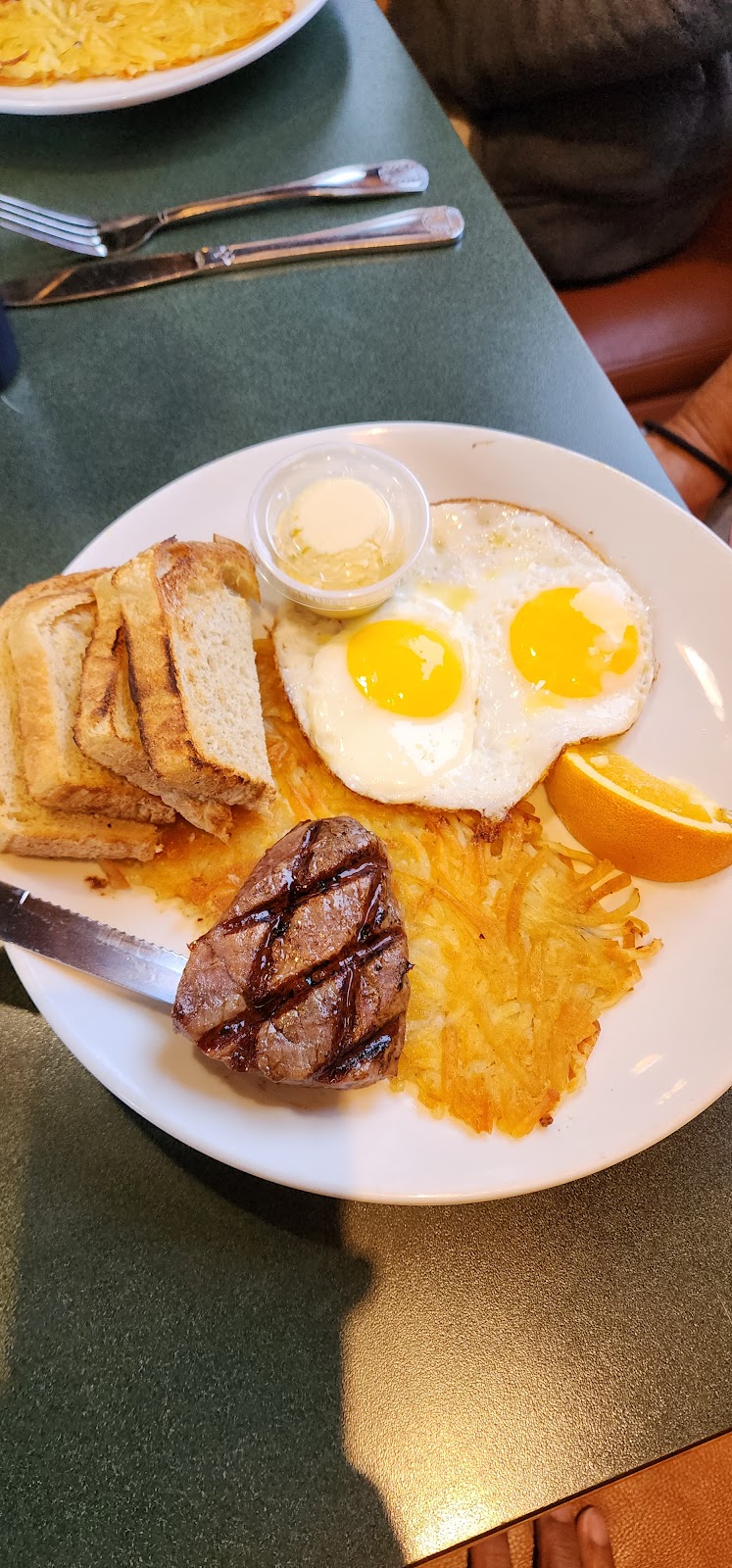 House of Howonquet Restaurant | restaurant | 350 N Indian Rd, Smith River, CA 95567, USA | 7074877777 OR +1 707-487-7777