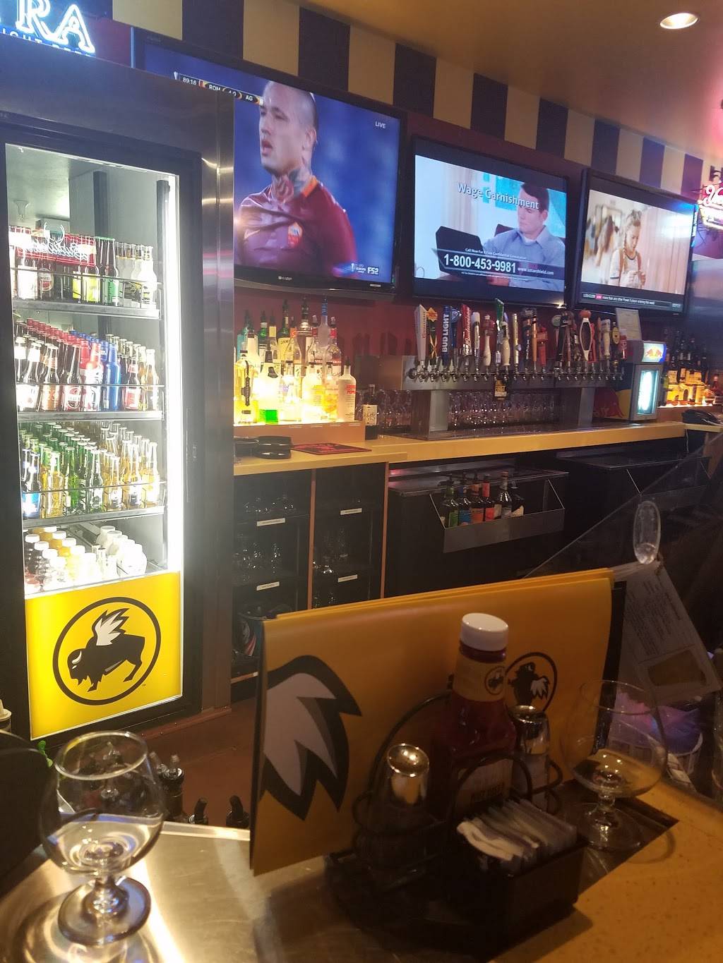 Buffalo Wild Wings | restaurant | 208 Summer St, Stamford, CT 06901, USA | 2033249453 OR +1 203-324-9453