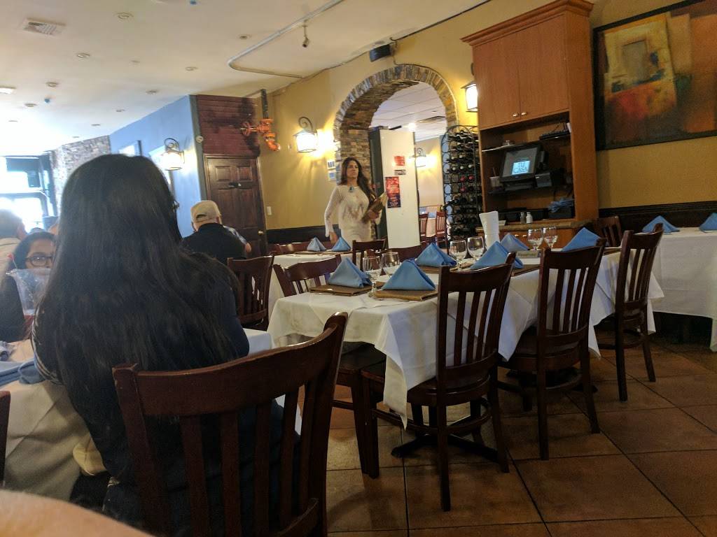 Tu Casa | restaurant | 119-05 Metropolitan Ave, Kew Gardens, NY 11415, USA | 7184416363 OR +1 718-441-6363