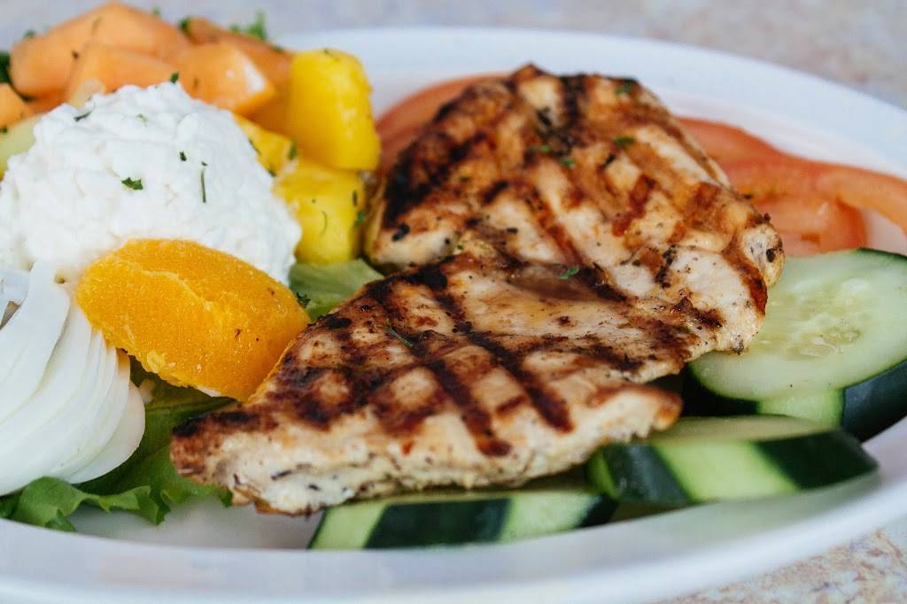 Winonas Family Restaurant | restaurant | 1611 W Service Dr, Winona, MN 55987, USA | 5074545104 OR +1 507-454-5104