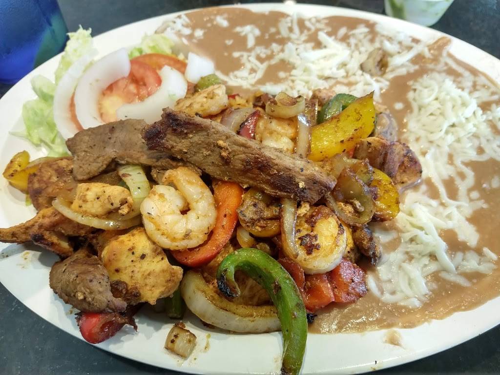 El Torito Topeka | bakery | 3000 NW Topeka Blvd, Topeka, KS 66617, USA | 7857838180 OR +1 785-783-8180