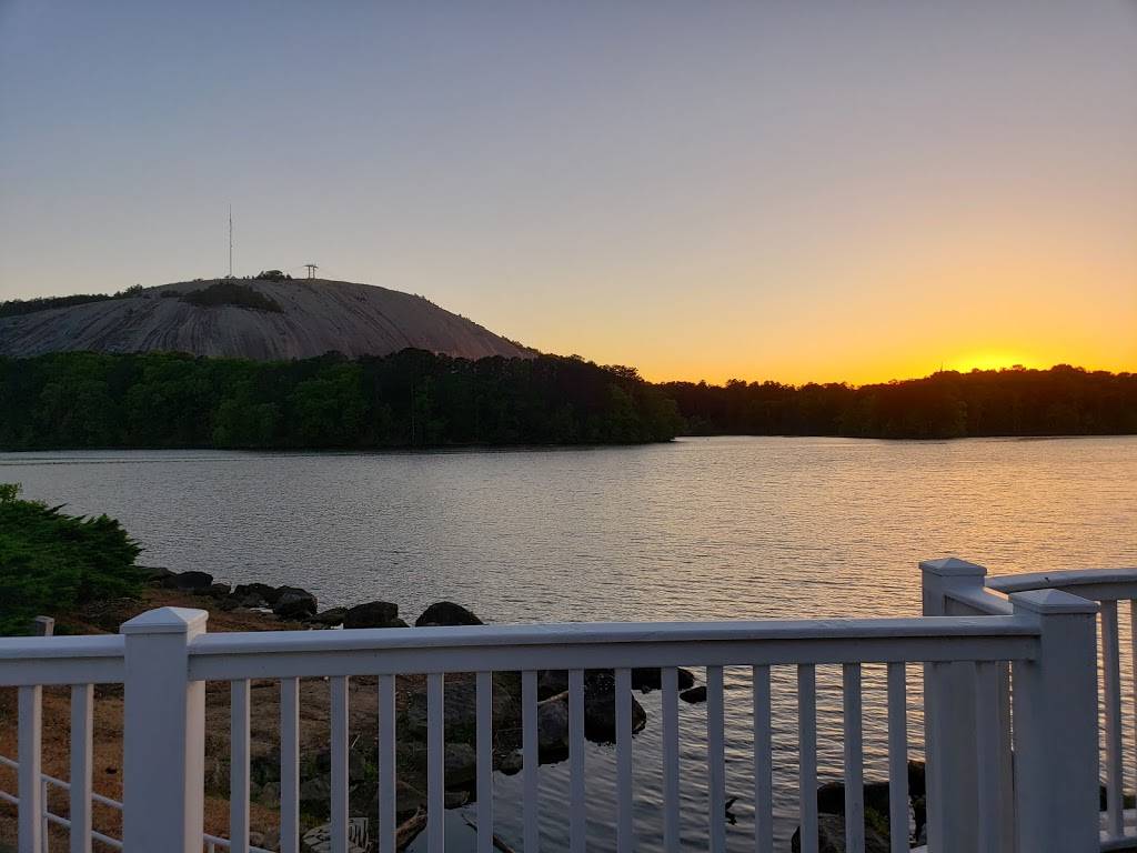 The Commons Restaurant | restaurant | 4021 Lakeview Dr, Stone Mountain, GA 30083, USA | 7704653260 OR +1 770-465-3260