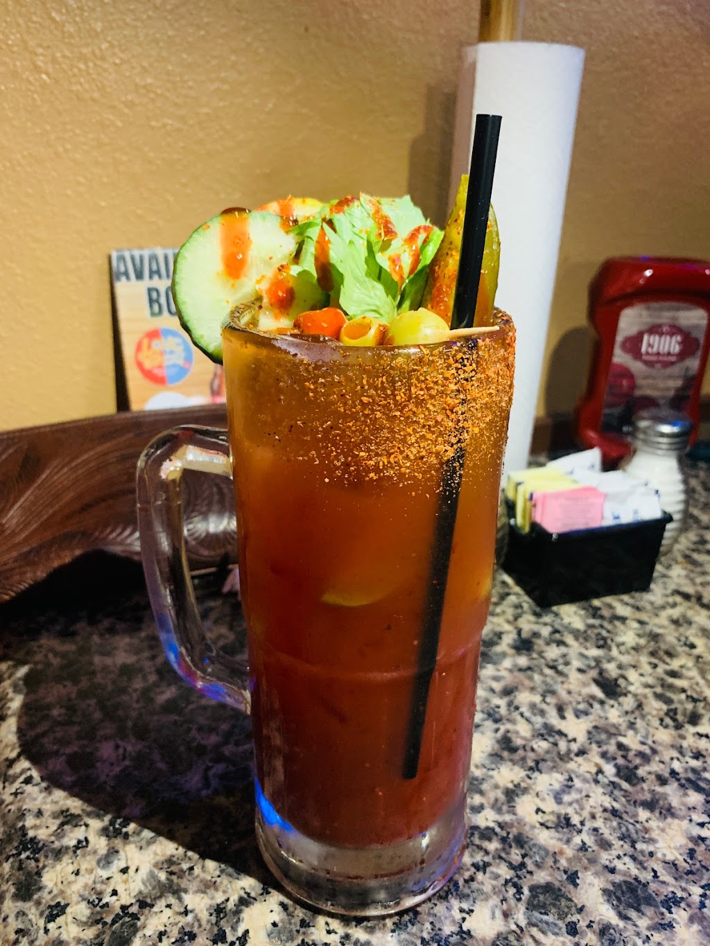 Smokey Rooster bar and grill | restaurant | 6122 Kostoryz Rd, Corpus Christi, TX 78415, USA | 3614149388 OR +1 361-414-9388