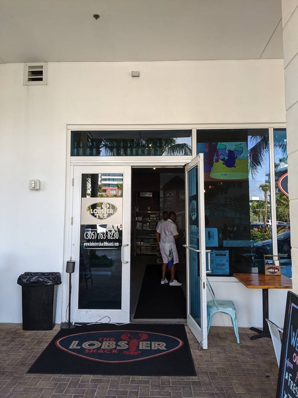 The Lobster Shack | restaurant | 40 South Pointe Dr #104, Miami Beach, FL 33139, USA | 3057638230 OR +1 305-763-8230