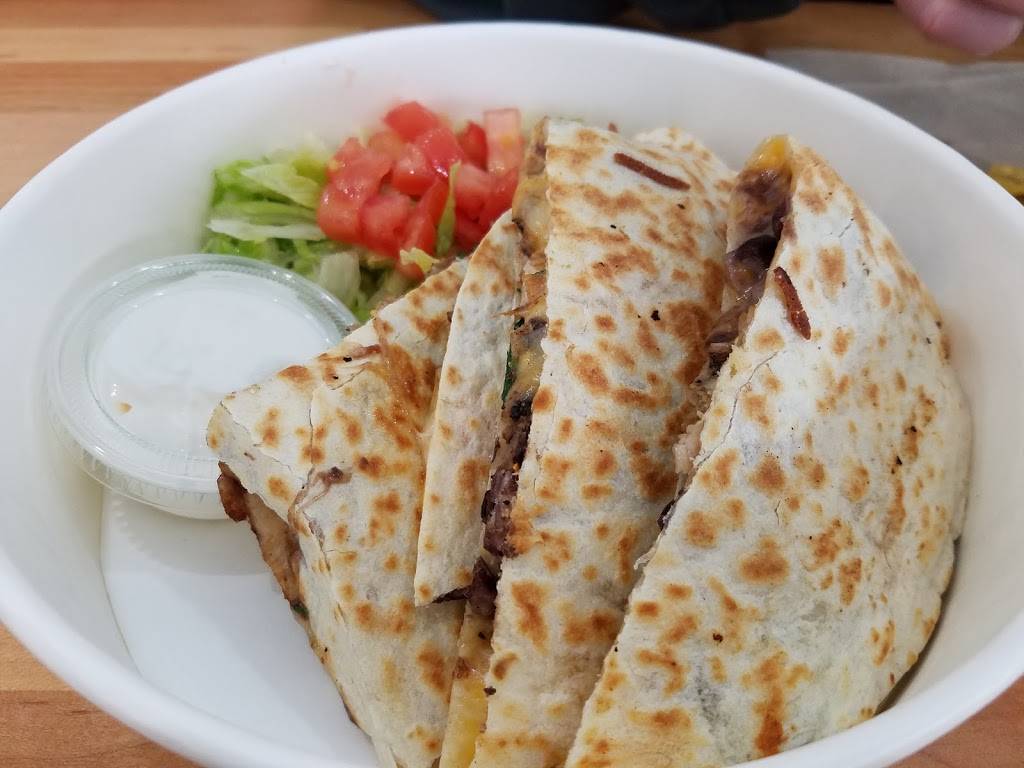 District Taco - Rosslyn | restaurant | 1500 Wilson Blvd #102, Arlington, VA 22209, USA | 5712906854 OR +1 571-290-6854