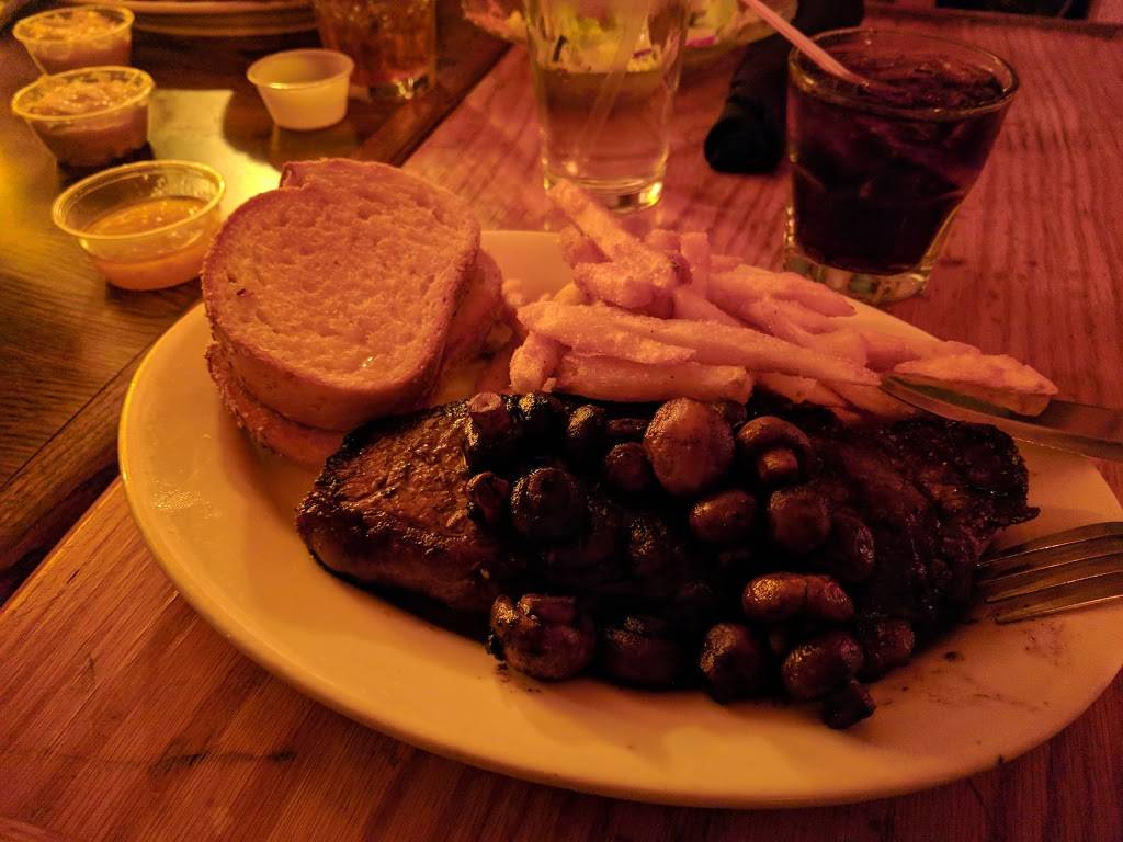 Butchs Red Mill | restaurant | 1005 S Elm Grove Rd, Brookfield, WI 53005, USA | 2627870622 OR +1 262-787-0622