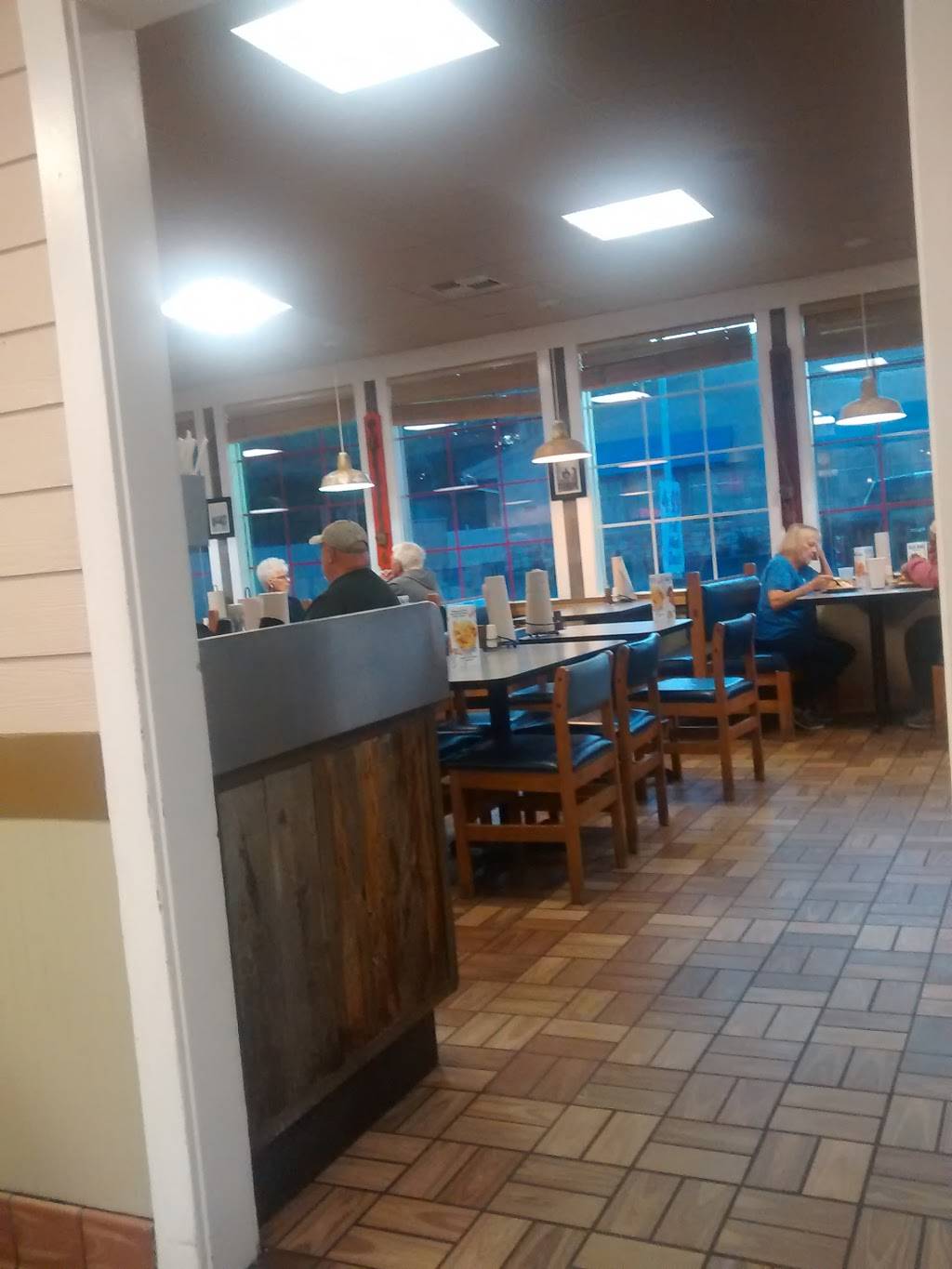 Captain Ds | restaurant | 191 Homer Adams Pkwy, Alton, IL 62002, USA | 6184654949 OR +1 618-465-4949