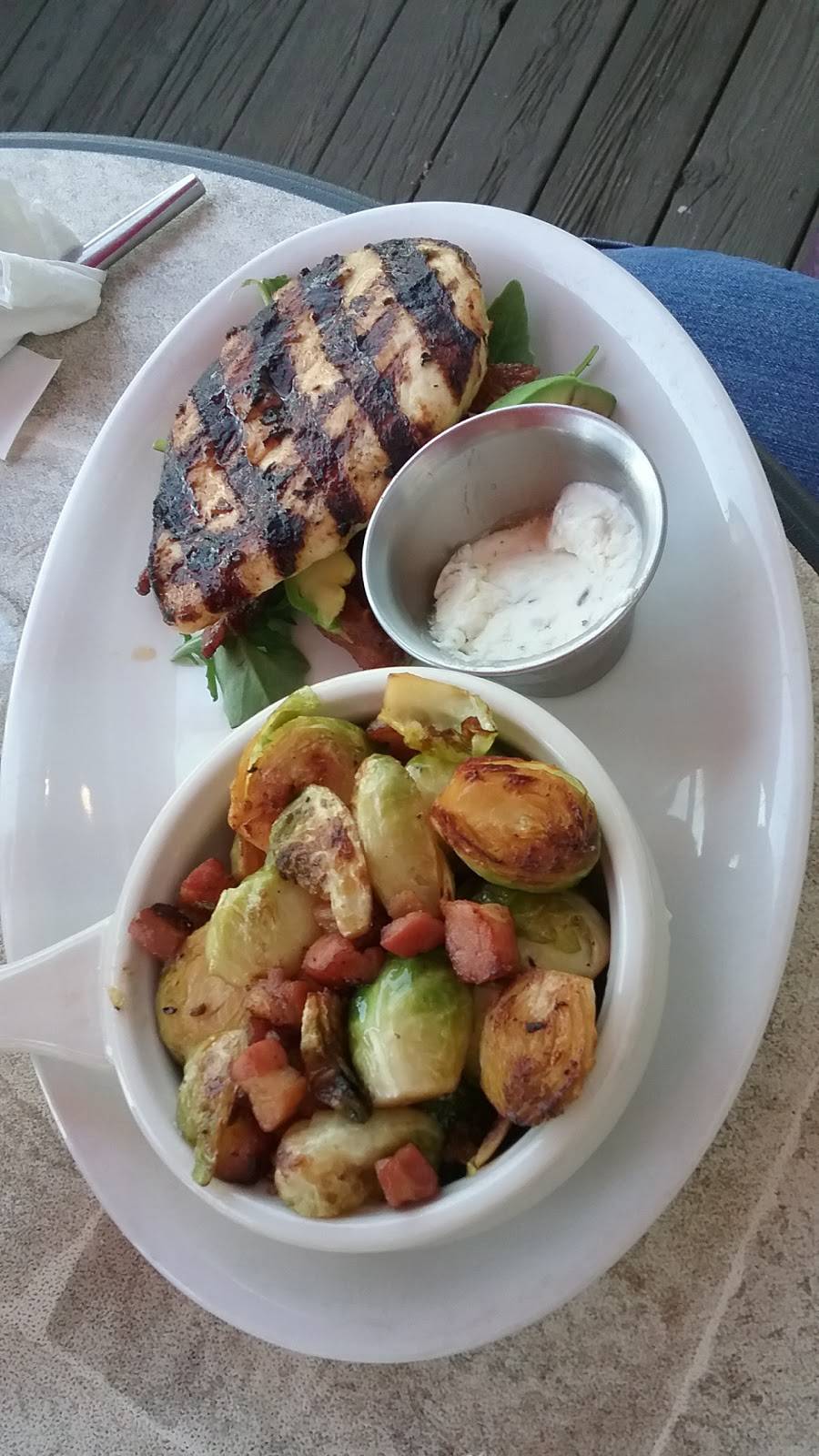 Pier 17 | restaurant | 539 Riverfront Dr, Sheboygan, WI 53081, USA | 9207836833 OR +1 920-783-6833