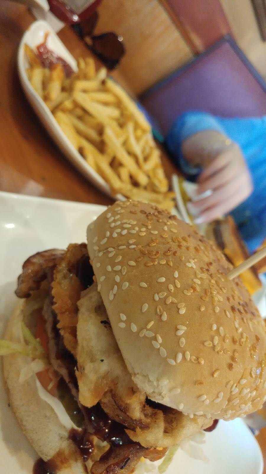 Chili Coast Burgers | restaurant | 1330 E Vista Way #1, Vista, CA 92084, USA | 7607261187 OR +1 760-726-1187