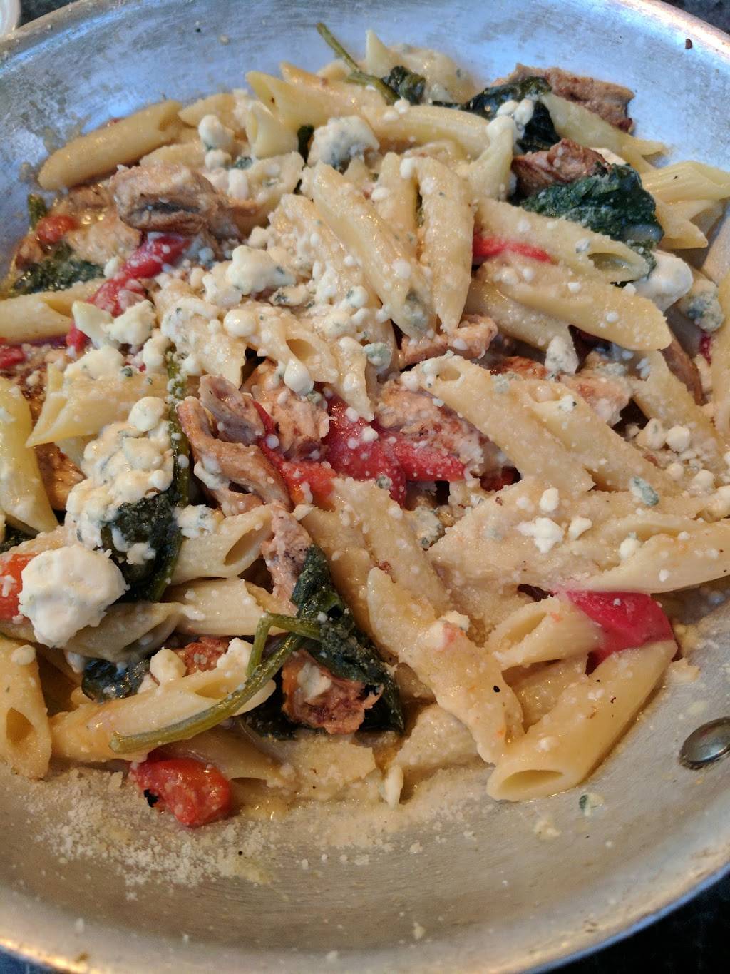 Michaels Pasta In the Pan | restaurant | 395 River Rd, Agawam, MA 01001, USA | 4137891917 OR +1 413-789-1917