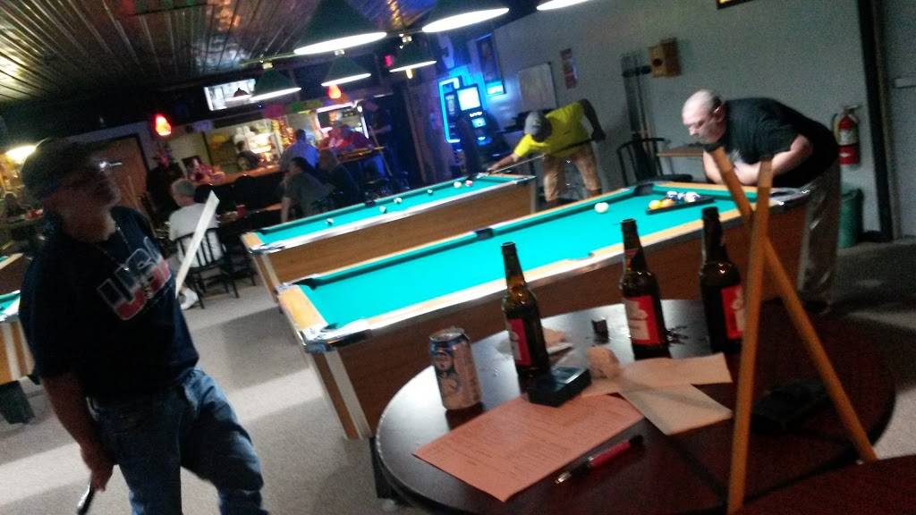 Rocket Pocket Billiards | restaurant | 4045 E Apple Ave, Muskegon, MI 49442, USA | 2317880897 OR +1 231-788-0897