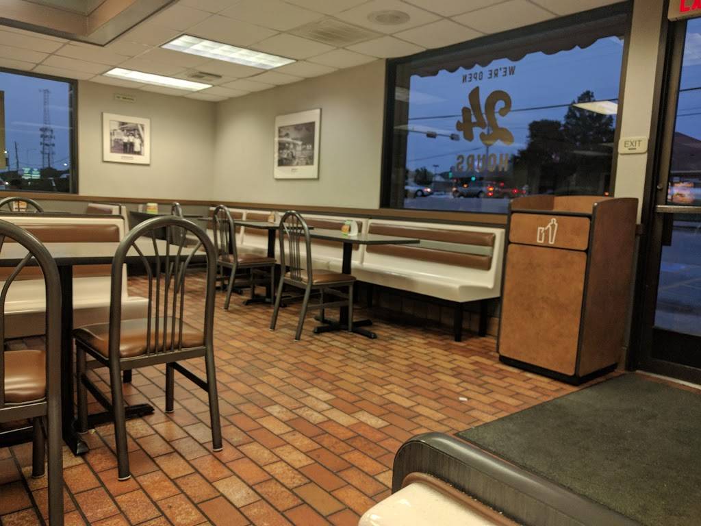 Whataburger | restaurant | 2214 N Collins St, Arlington, TX 76011, USA | 8175481976 OR +1 817-548-1976