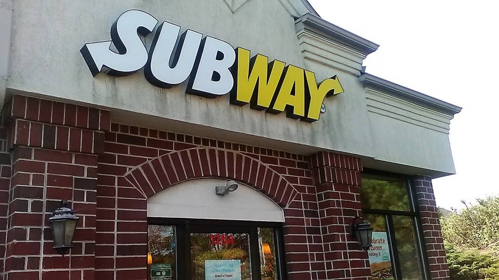Subway | restaurant | 1264 Port Washington Rd A, Grafton, WI 53024, USA | 2623755585 OR +1 262-375-5585